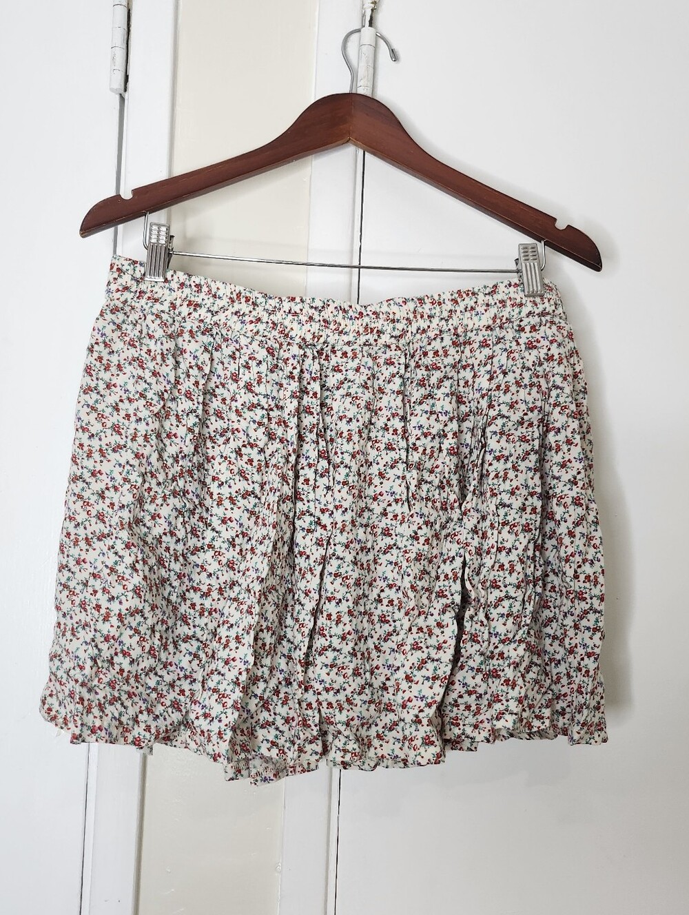 Ralph Lauren Cream Mini Skirt with Red Floral Print